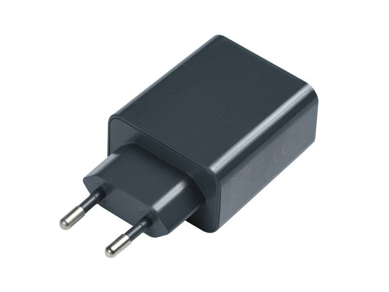 D14 PD20W+QC18W 充電器